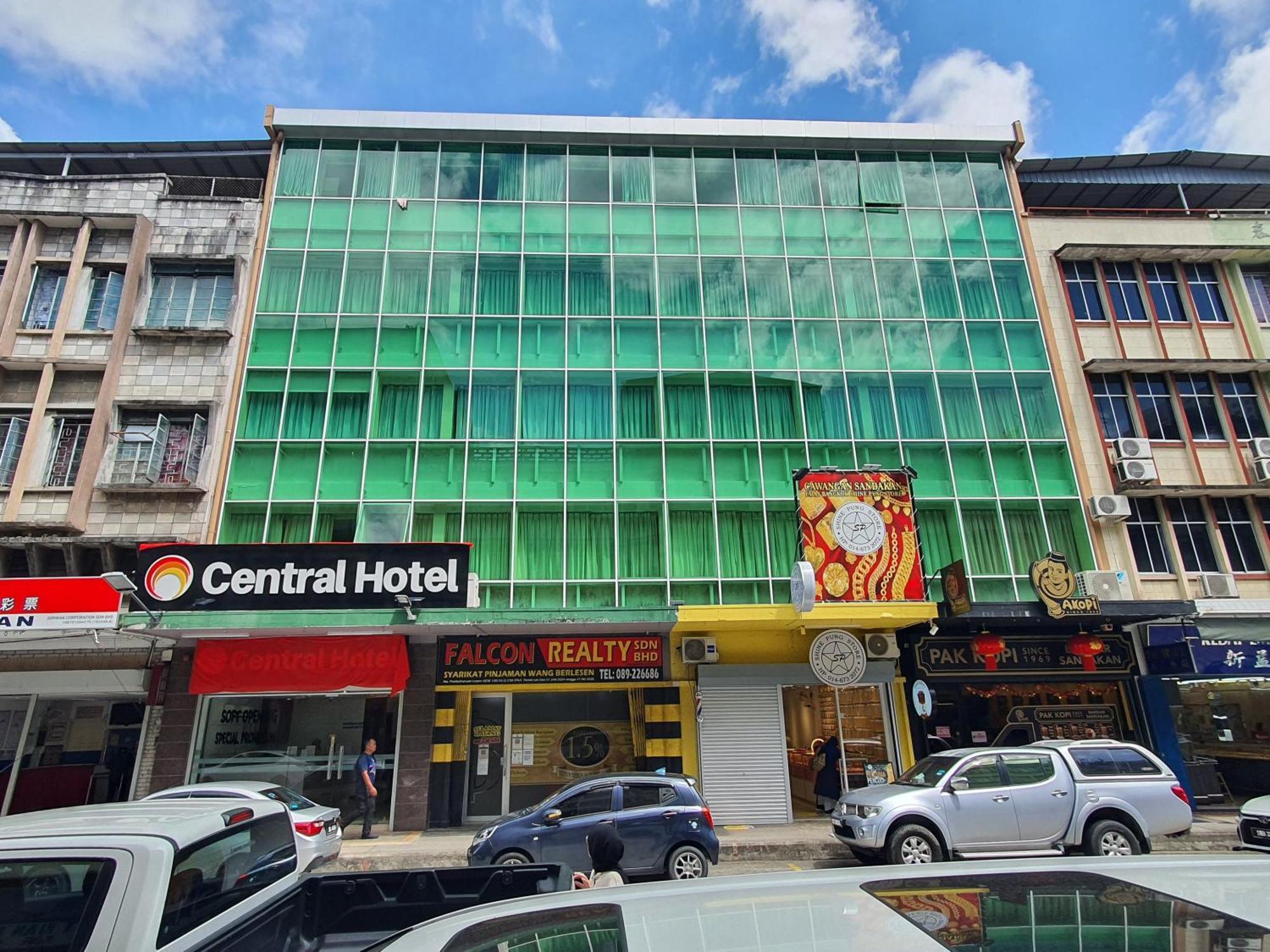 Capital O 90939 Sandakan Central Hotel Extérieur photo